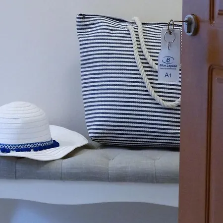 Blue Lagoon Luxury A1 아파트 아르고스톨리온