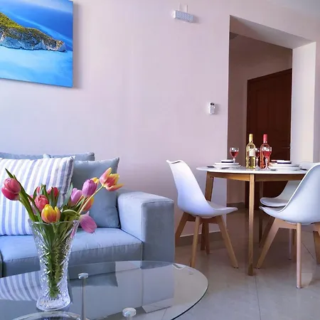 아파트 Blue Lagoon Luxury A1 아르고스톨리온